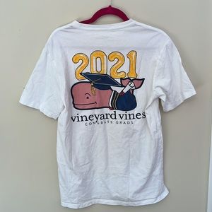 Vineyard Vines Congrats Grad Graduation Whale Pocket Tee SZ S